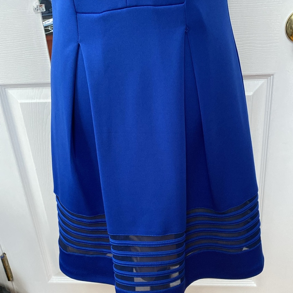 Dress - Picture 3 of 8